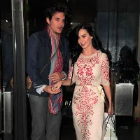 Katy Perry splits from John Mayer